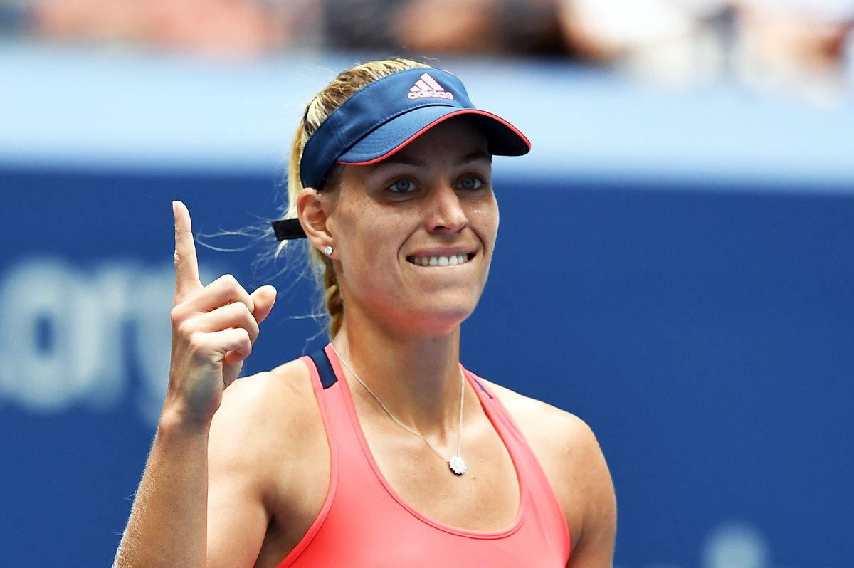 Kerber festeja luego de quedarse con el boleto a semifinales. (Foto Prensa Libre: AFP)