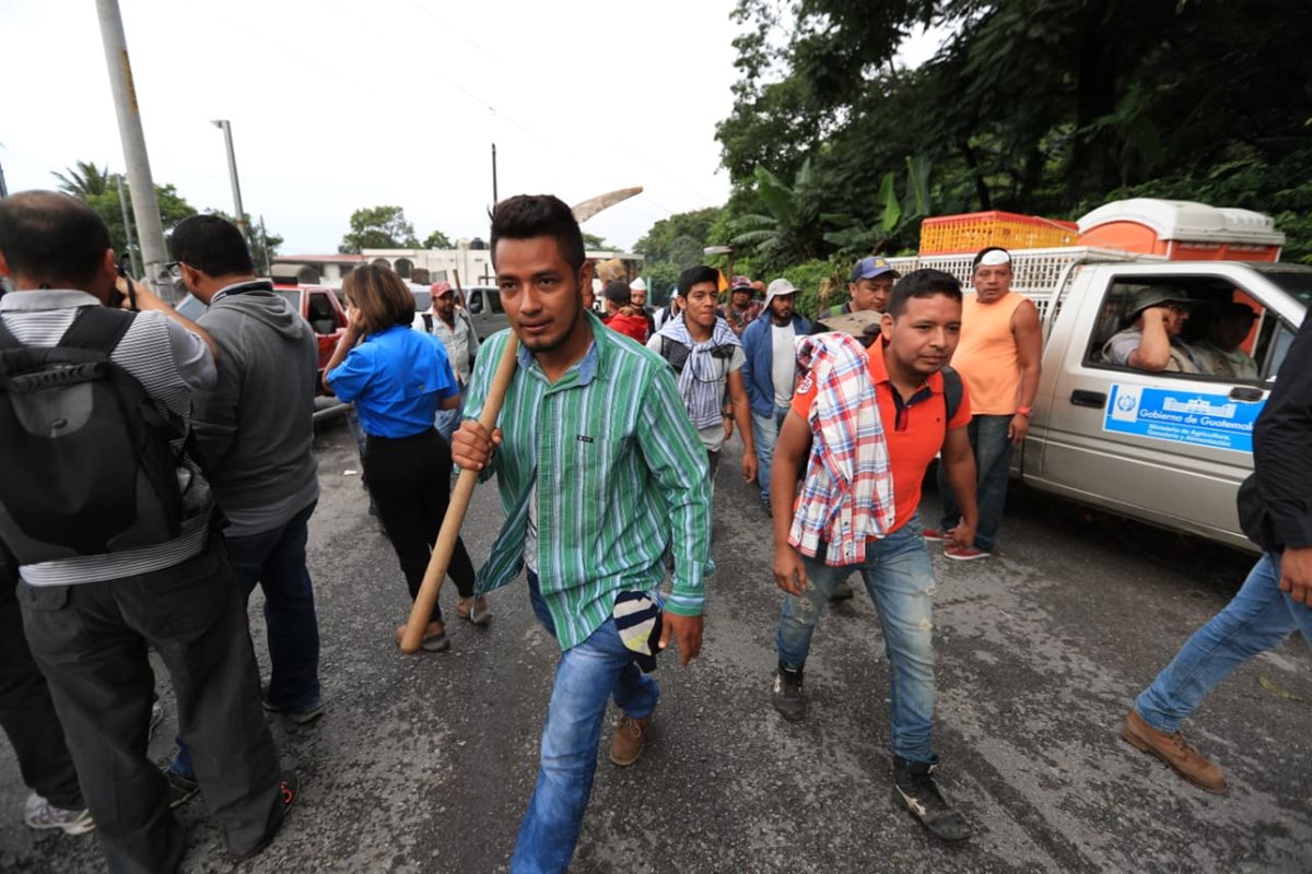 Por momentos se lanza la alarma y las personas deben evacuar el lugar.