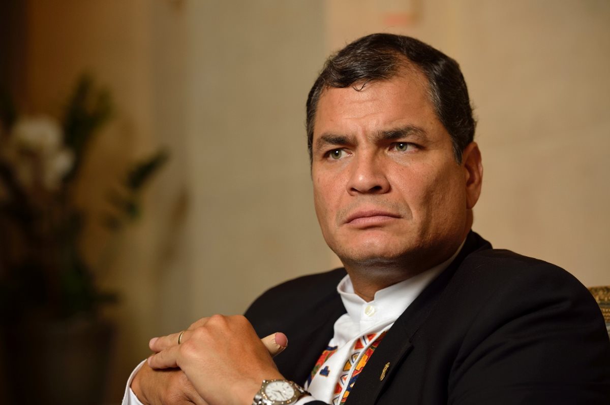 Rafael Correa recordó que Ecuador ha superado la recesión, sin paquetazos, sin masacrar a los más pobres.(Foto Prensa Libre:EFE).