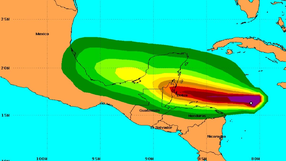 Imagen ubica la posición de la la tormenta tropical Earl. (Foto Prensa Libre:CNH).