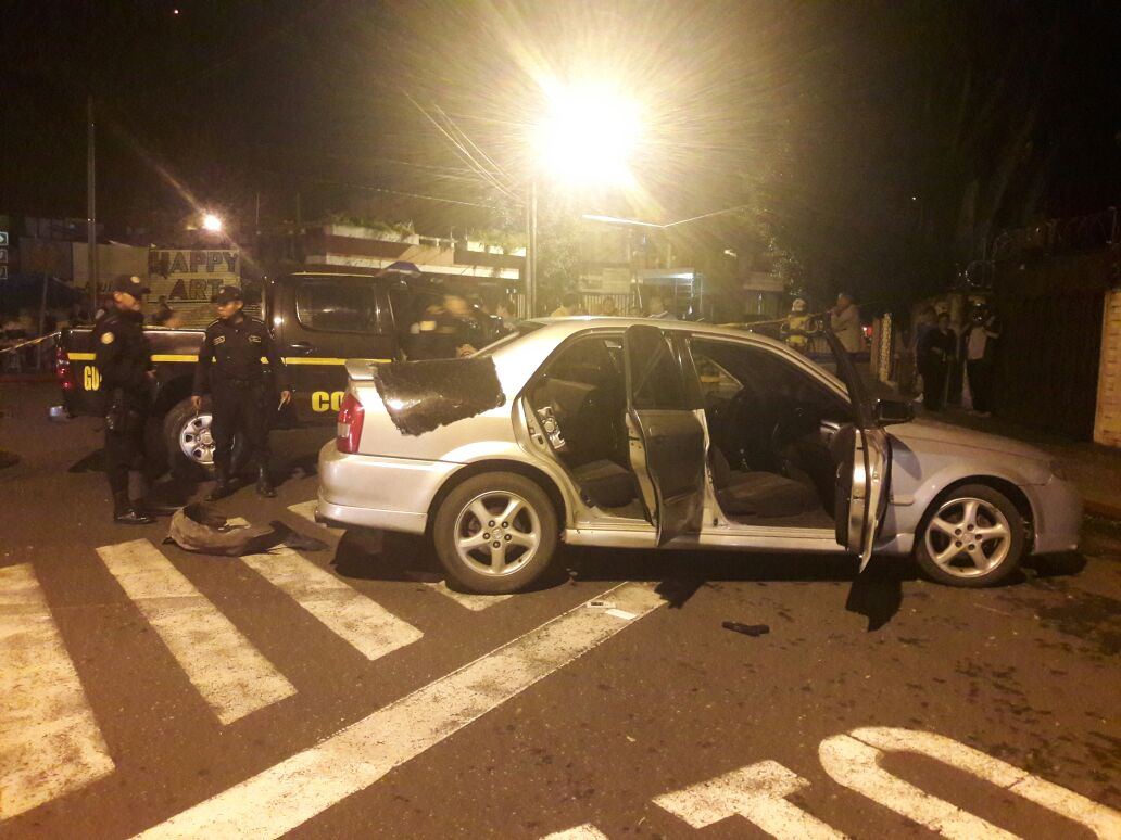 La PNC capturó a supuestos sicarios luego de una persecución. (Prensa Libre Foto: PNC)