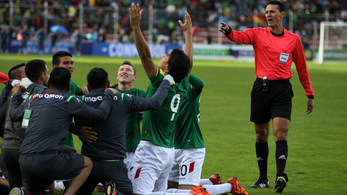 Un juzgado boliviano envió a prisión a la principal autoridad deportiva de la provincia de Gran Chaco, donde se enfrentaron esta semana las selecciones de Bolivia y Nicaragua. (Foto Prensa Libre: EFE)