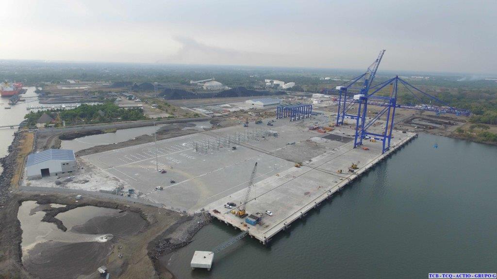 Imagen de los trabajos que la empresa española realizó en Puerto Quetzal. (Foto Prensa Libre: Hemeroteca PL)