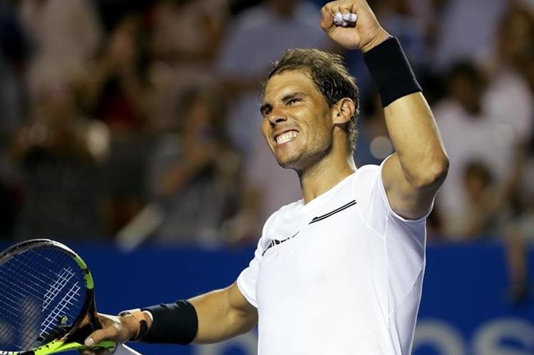 Rafael Nadal ha tomado un segundo aire en su carrera y espera brillar en el Masters 1000 de Montecarlo. (Foto Prensa Libre: EFE).