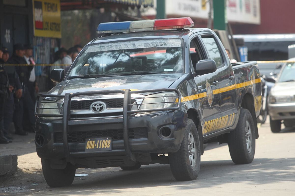 El inspector fue alcanzado por una bala luego de una persecución policial en la zona 9. (Foto Prensa Libre: Érick Ávila)