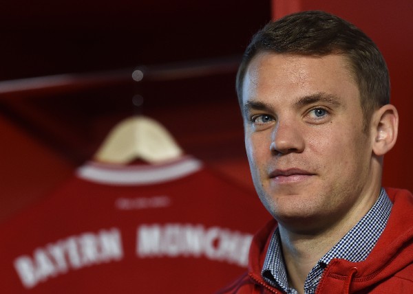 Manuel Neuer, portero de Bayern Múnich, amplió su contrato hasta el 2021. (Foto Prensa Libre: AFP)