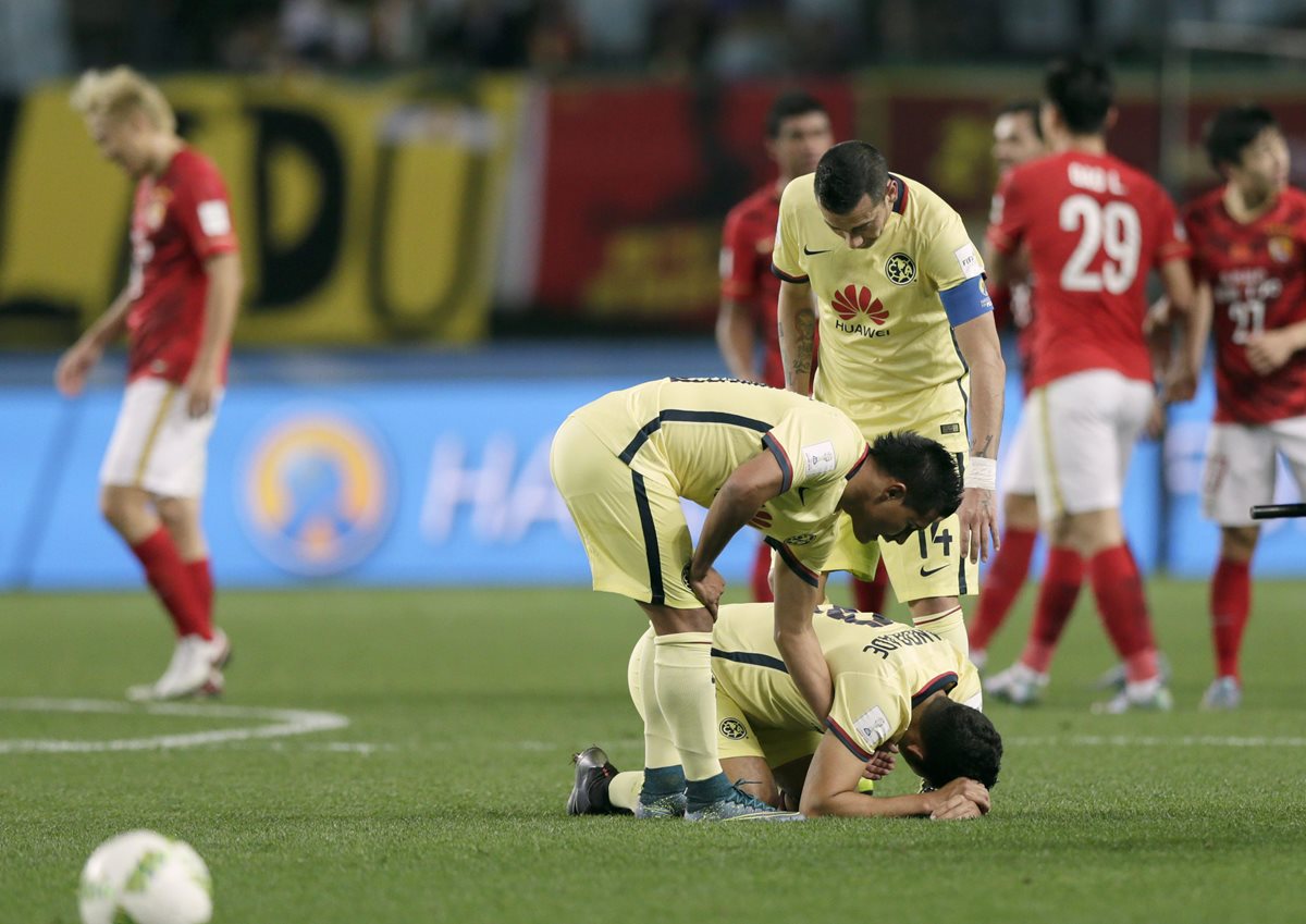 El América cae en los últimos minutos ante el Guangzhou Evergrande FC de China. (Foto Prensa Libre: EFE)