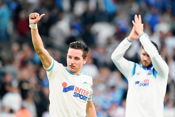 Florian Thauvin celebra al finalizar el partido frente al Mónaco. (Foto Prensa Libre: AFP)