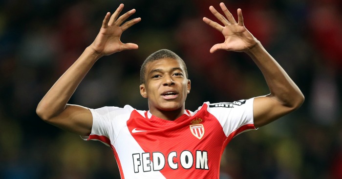 El francés Kylian Mbappé podría ser el nuevo fichaje del Real Madrid si se concreta una operación que llegaría a los €100 millones. (Foto Prensa Libre: Hemeroteca PL)