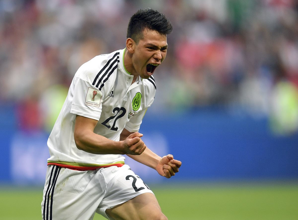 Hirving Lozano festeja después de marcar el gol del triunfo ante Rusia. (Foto Prensa Libre: AP)