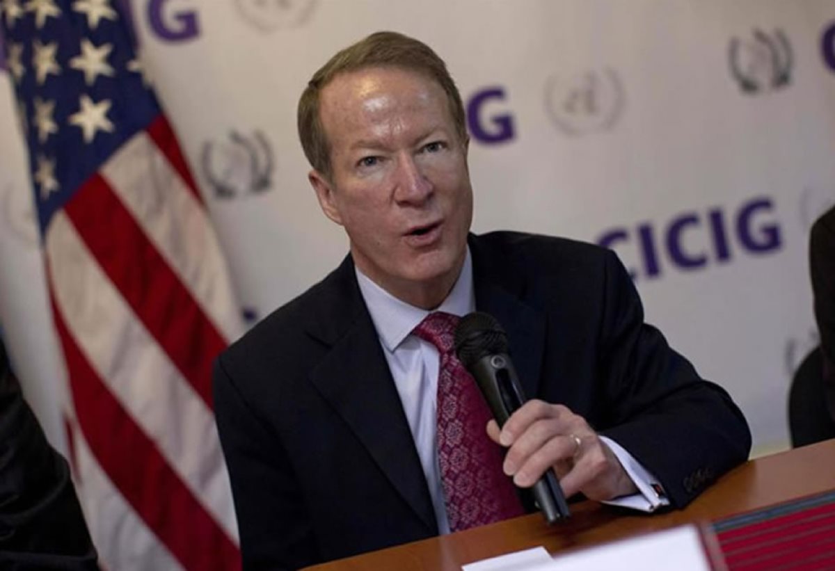 William Brownfield llega por sexta vez al país desde 2012, hablará con el presidente y la Fiscal General. (Foto Prensa Libre: Hemeroteca PL)