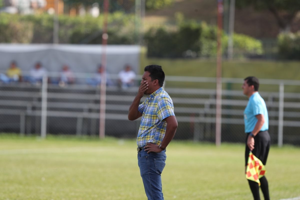 Se termina el sueño del Torneo de Copa para el equipo dirigido por Amarini Villatoro. (Foto Prensa Libre: Edwin Fajardo)