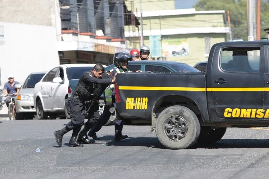 Más de la mitad de la flotilla de radiopatrullas de la PNC no se pueden utilizar. (Foto Prensa Libre: HemerotecaPL)