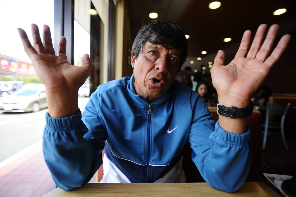 El técnico Benjamín Monterroso habla acerca de la razones por las que no se pudo clasificar a los Juegos Olímpicos de Río 2016 con la selección femenina. (Foto Prensa Libre: Francisco Sánchez)