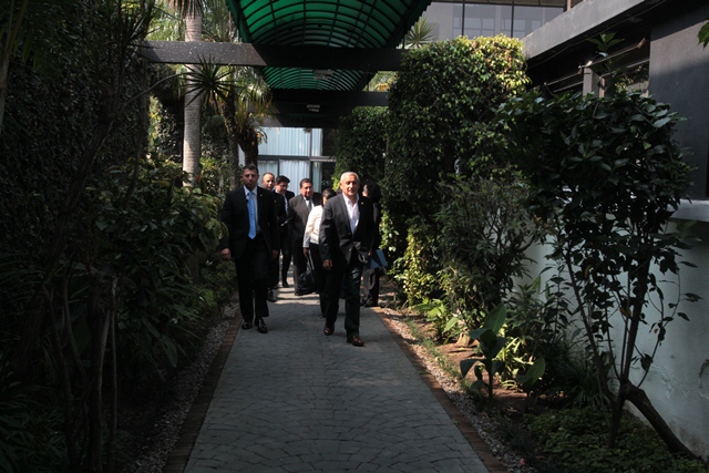 El Presidente Otto Pérez Molina, se reunió a puerta cerrada el 29 de abril con integrantes del G40 conformado por expertos en economía y finanzas. (Foto: Hemeroteca PL)