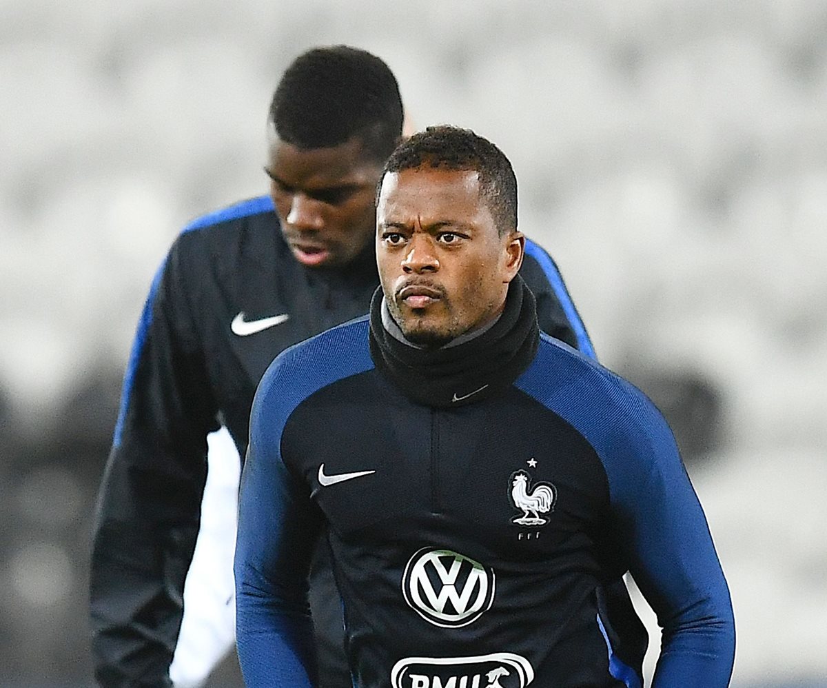 Evra volvería a jugar en su país, Francia si se concreta el fichaje con el Marsella. (Foto Prensa Libre: AFP)