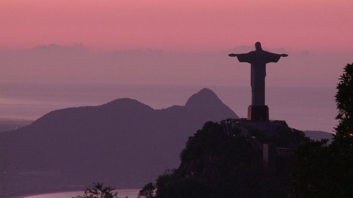 La ciudad brasileña de Río de Janeiro tendrá lista su red hotelera para recibir a miles de turistas en 2016 durante los Juegos Olímpicos. (Foto Prensa Libre:AFP)