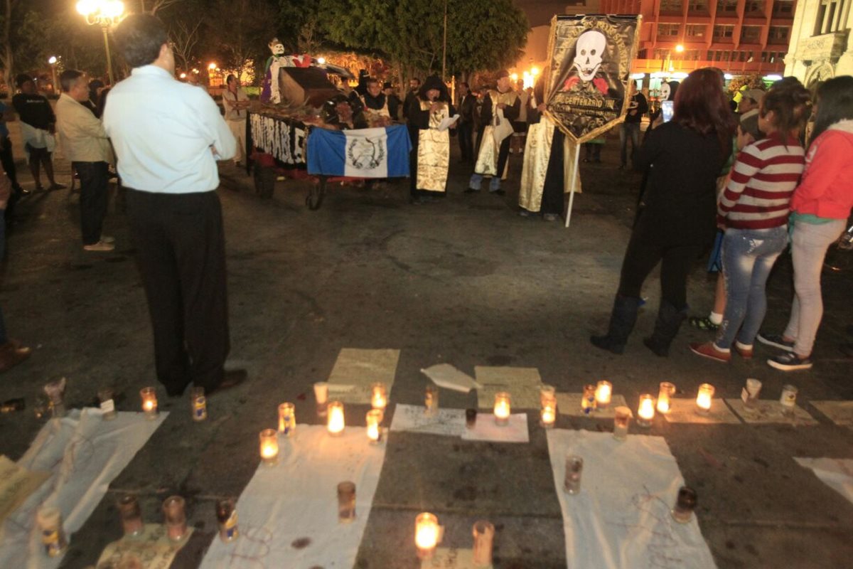 Los manifestantes llaman a que las protestas se hagan de manera pacífica.