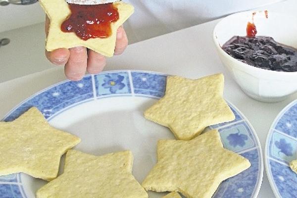 Para acompañar el té, el chocolate o el café, las galletas son la opción ideal. (Foto Prensa Libre: Archivo)