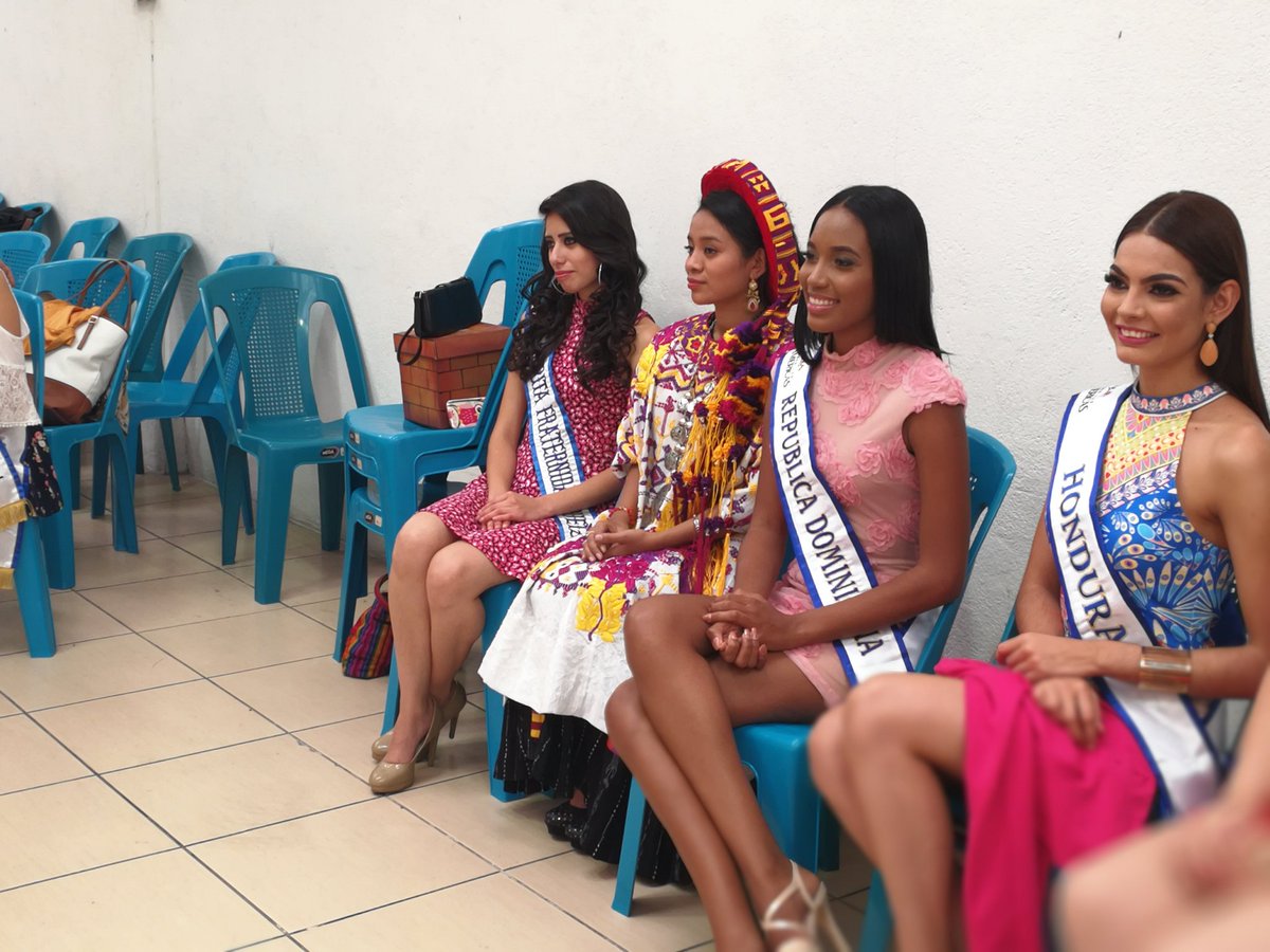 Helen Marisol Batz Quixtan, actual Umial Tinimit Re Xelaju´j No´j, participó en el recibimiento a las candidatas. (Foto Prensa Libre: Óscar Fernando García).