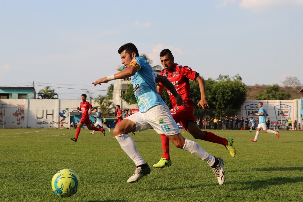 Sanarate vuelve a saborear la victoria. El cuadro oriental llevaba cuatro partidos sin ganar. Con gol de Miguel Farfán superó al equipo de los Toros. (Foto Hugo Oliva)