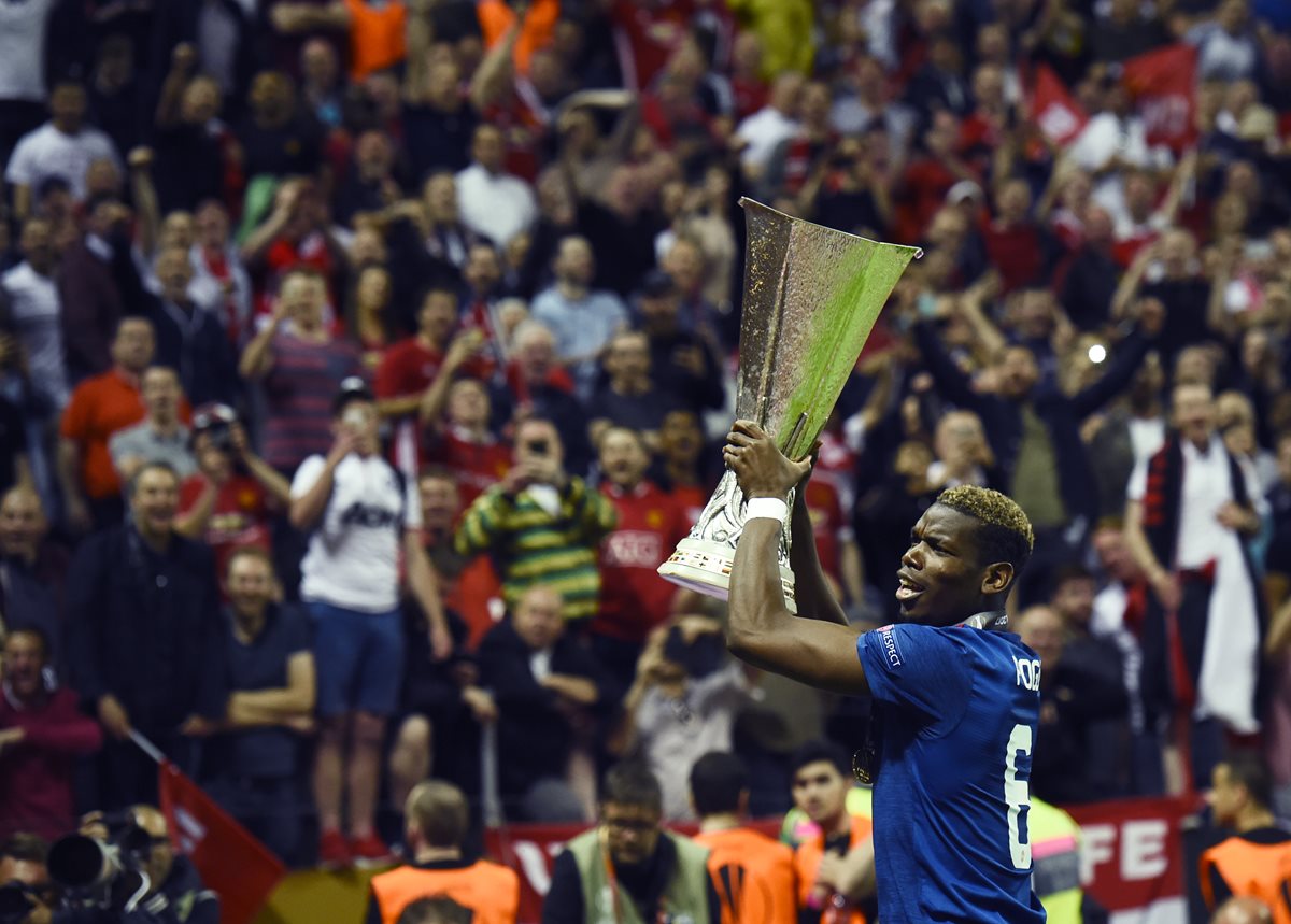 El francés Paul Pogba le dedica la victoria del Mánchester United en la final de la Europa League a las víctimas del atentado terrorista en Mánchester. (Foto Prensa Libre: AFP).