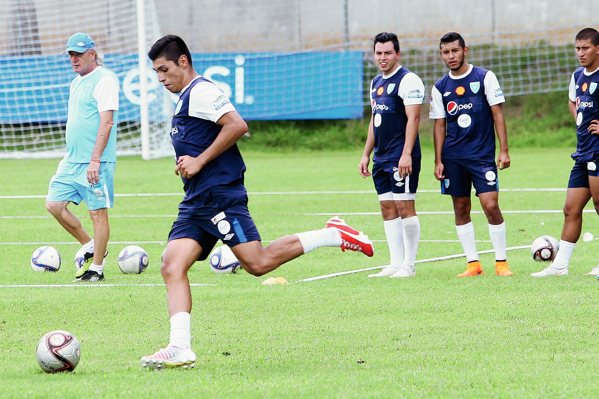 José Longo, delantero del Xelajú MC, forma parte del nuevo llamado de Ruiz de la Sub 23, que se alista para participar en la Triangular II de la Uncaf. (Foto Prensa Libre: Edwin Fajardo)