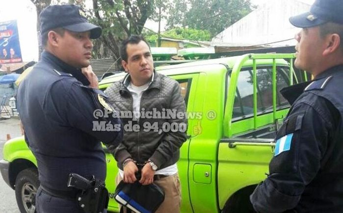 Una mujer fue víctima de supuesto acoso sexual mientras viajaba un bus del Transmetro. William Augusto Valdez fue detenido por ese hecho. (Foto Prensa Libre: Pampichi News)