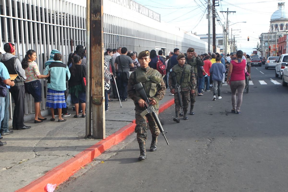 Iniciativa busca que elementos del Ejército tengan la potestad de capturar a personas sorprendidas en flagrancia cometiendo hechos delictivos. (Foto Prensa Libre: Érick Ávila)