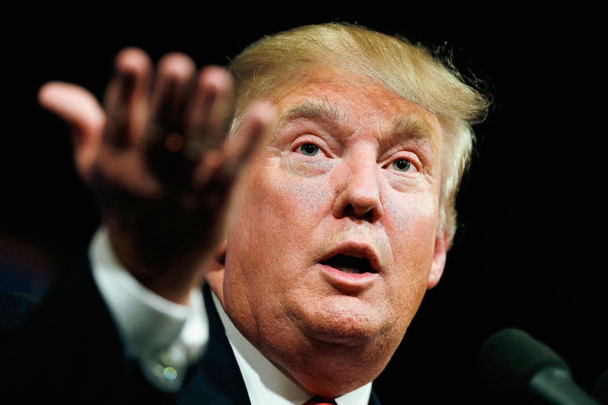 Donal Trump cumplió su amenaza de demandar a la cadena Univisión. (Foto Prensa Libre: AP).