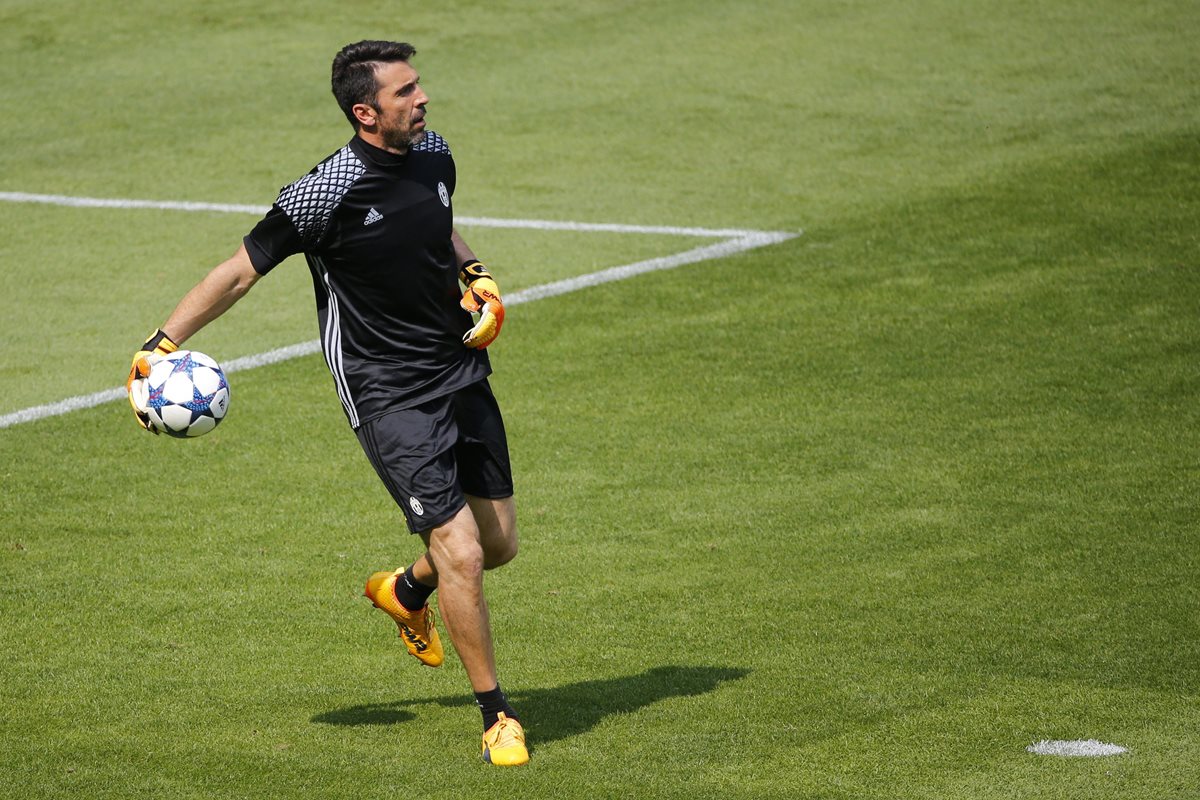 Buffon sueña con levantar la orejona. (Foto Prensa Libre: AFP)