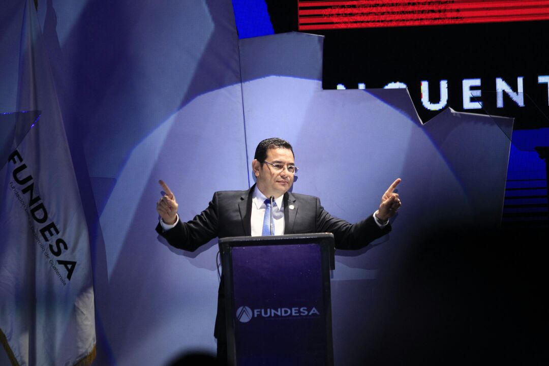 El mandatario Jimmy Morales durante su intervención en el Enade 2017. (Foto Prensa Libre: Carlos Hernández).