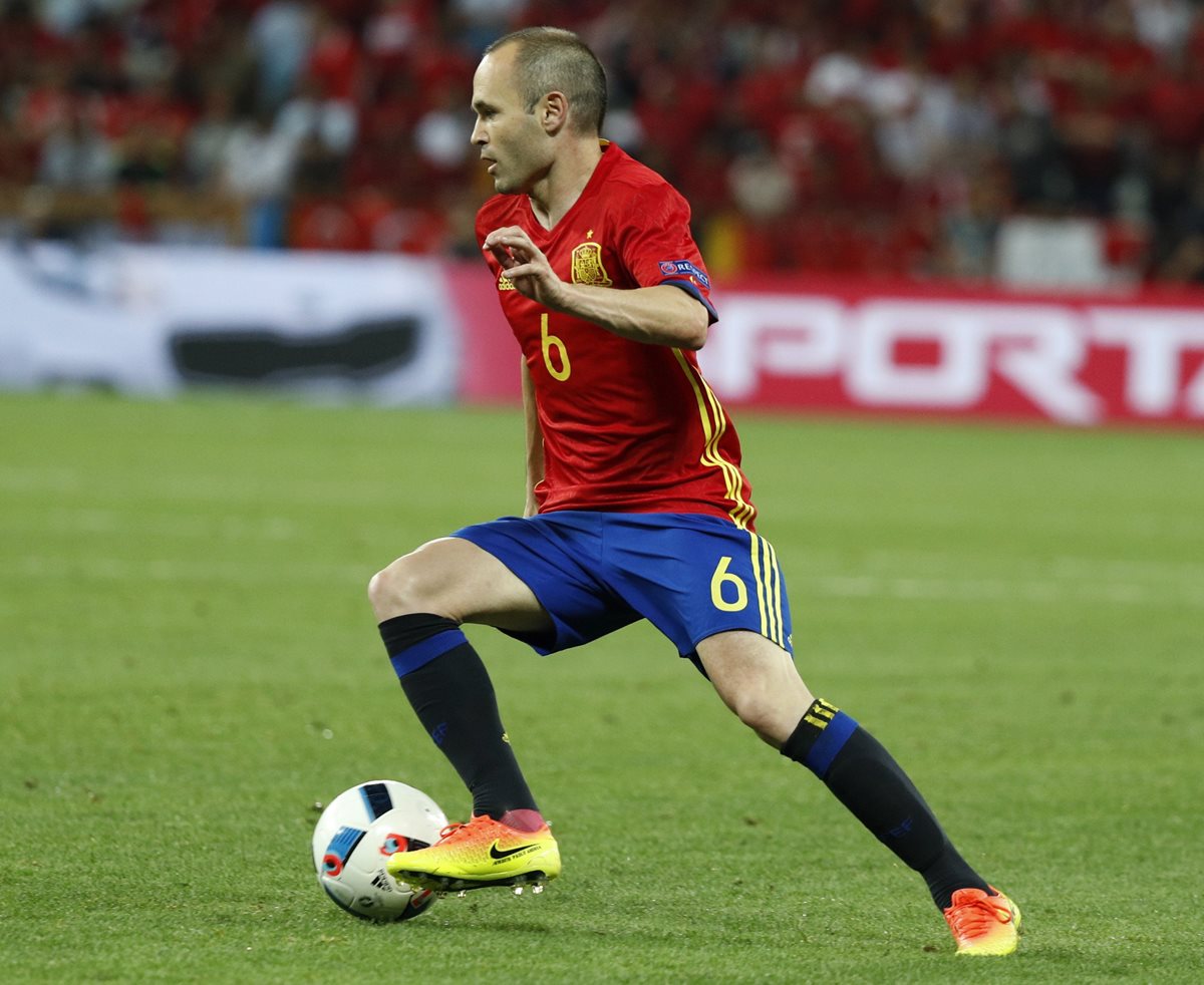 Iniesta es sin dudarlo uno de los principales motores de la Selección española. (Foto Prensa Libre: EFE)