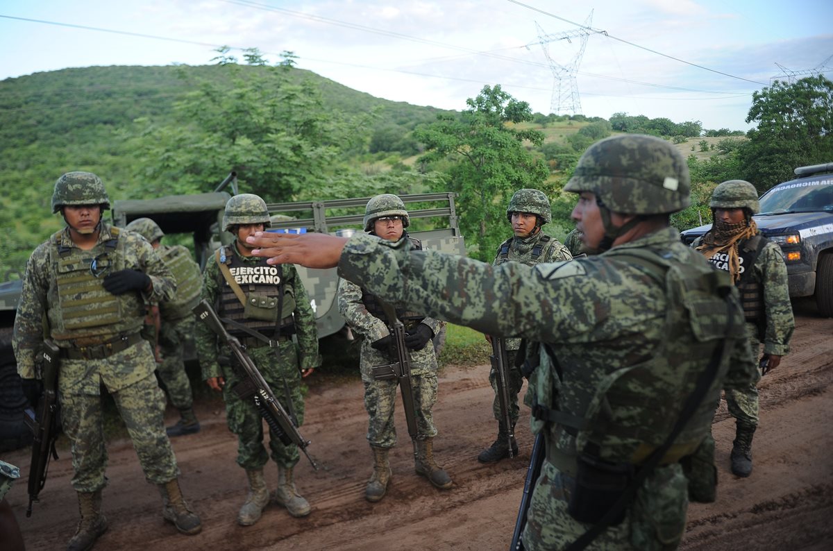 Despliegue de seguridad en Michoacán, México, por repunte de violencia. (Foto Prensa Libre: AFP)