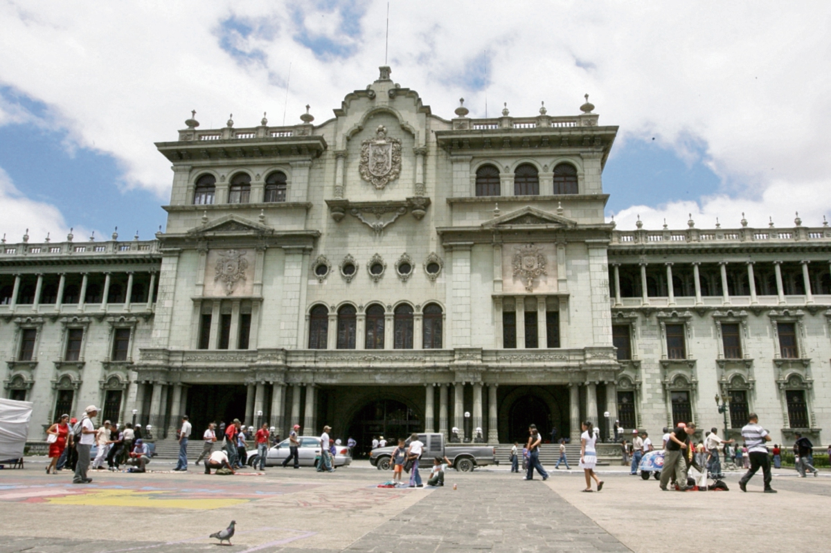 Los secretarios general y privado ejercen influencia en el gobierno y sobre todo con el Presidente.