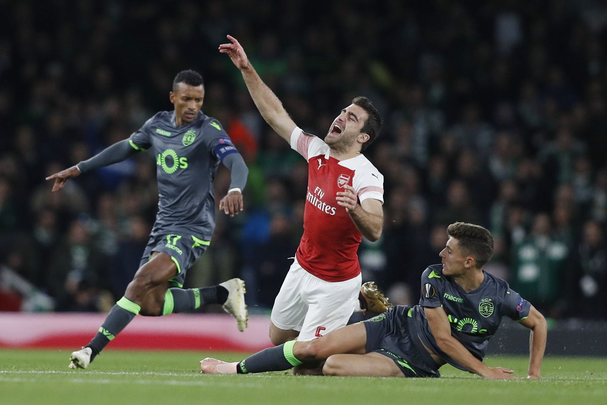 Acción durante el partido entre el Arsenal y el Sporting CP. (Foto Prensa Libre: AFP)