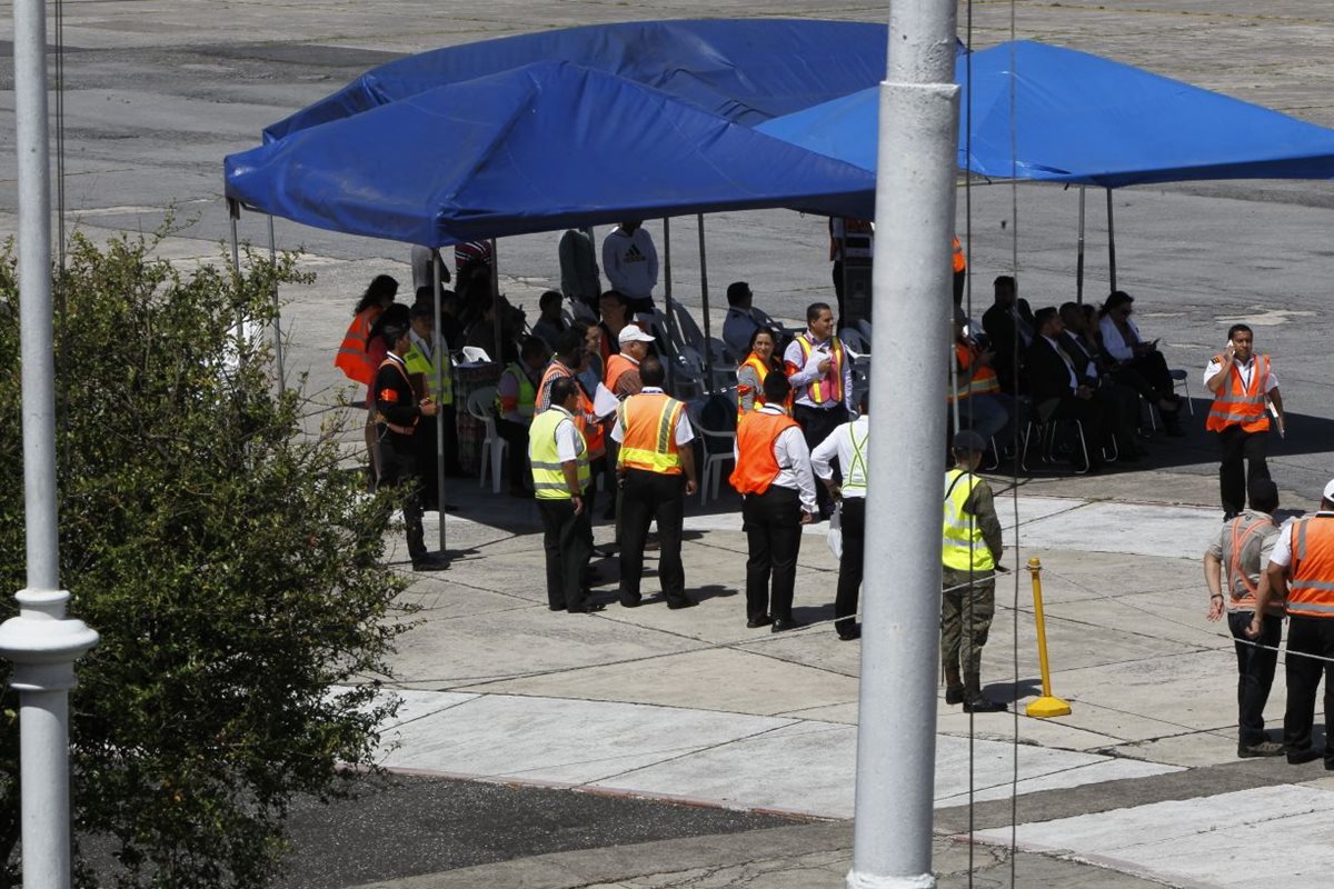 Las autoridades de la Dirección de Aeronáutica Civil avisaron a los cuerpos de socorro y a las autoridades correspondientes para que  no hubiera malos entendidos.