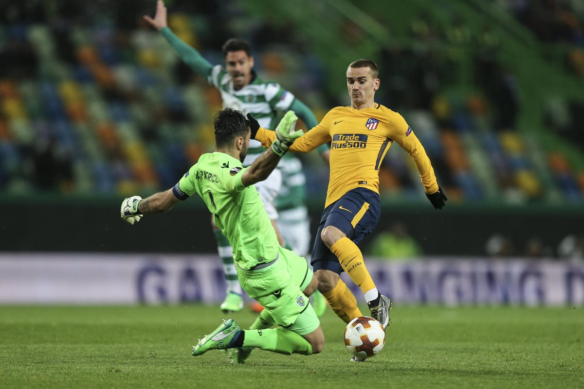 Griezmann fue titular con el Atlético en el partido contra el Sporting CP, donde los rojiblancos lograron su pase a semifinales de la Europa League. (Foto Prensa Libre: EFE)