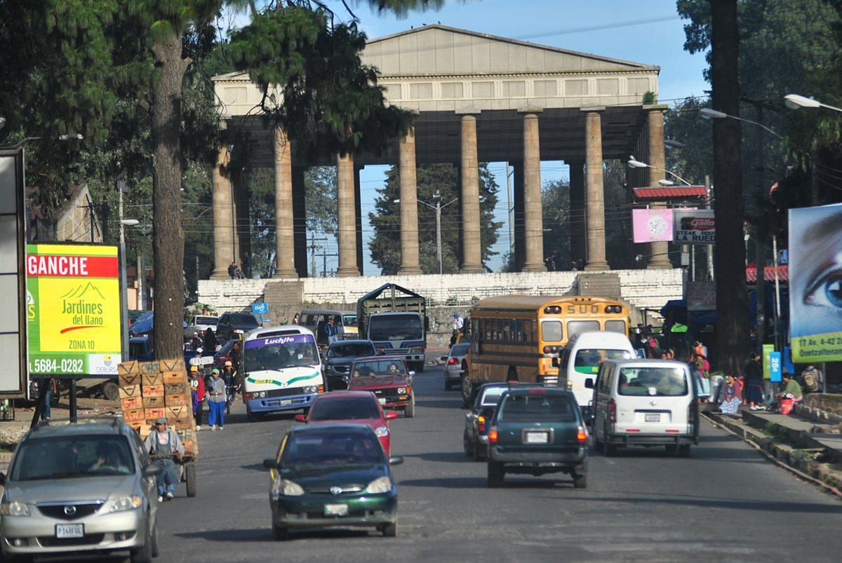 Templo a Minerva en Quetzaltenango, aún sobreviven este tipo de monumentos en varias partes del país, signo de la dictadura de Estrada Cabrera. (Foto: Hemeroteca PL)