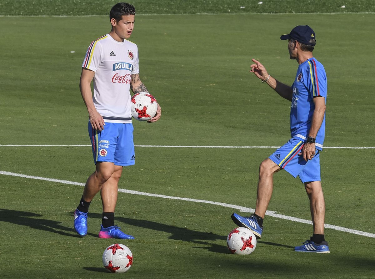 El delantero James Rodríguez de los elementos que pueden aportar a Colombia en esta eliminatoria. (Foto Prensa Libre: AFP)