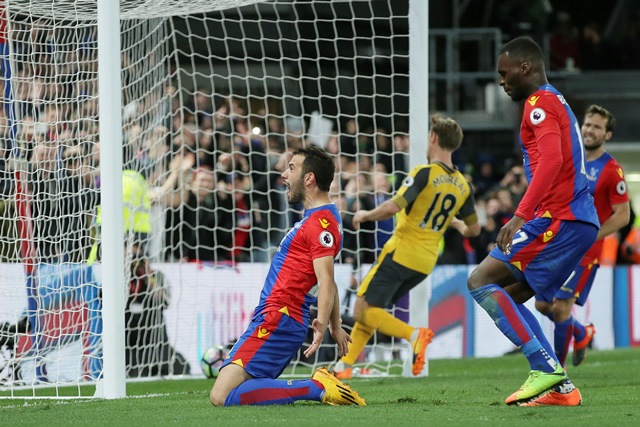 El Crystal Palace puso en más apuros al Arsenal. (Foto Prensa Libre: AP)