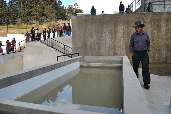 En la zona 2 de La Esperanza, Quetzaltenango, se inauguró la primera planta de tratamiento de aguas servidas. (Foto Prensa Libre: Alejandra Martínez).