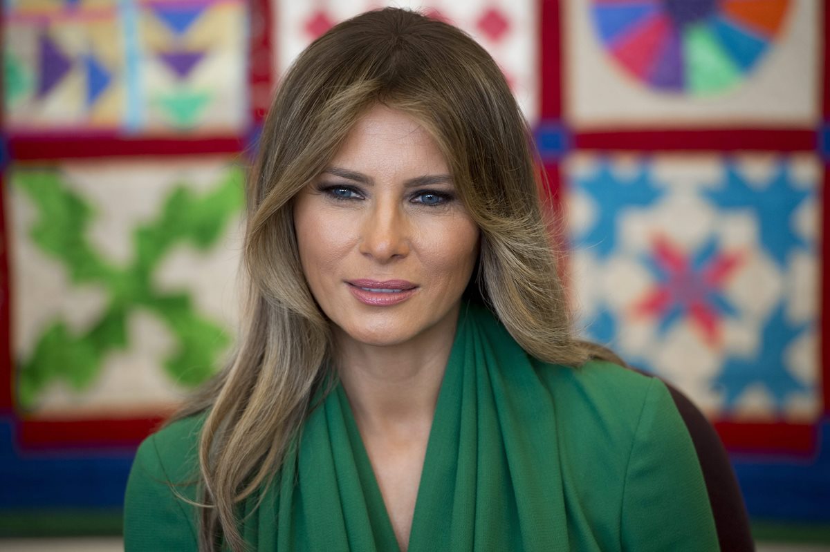 Melania Trump, primera dama de Estados Unidos, gana demanda a diario británico que publicó artículo que según ella la difamaba. (Foto Prensa Libre: AFP)