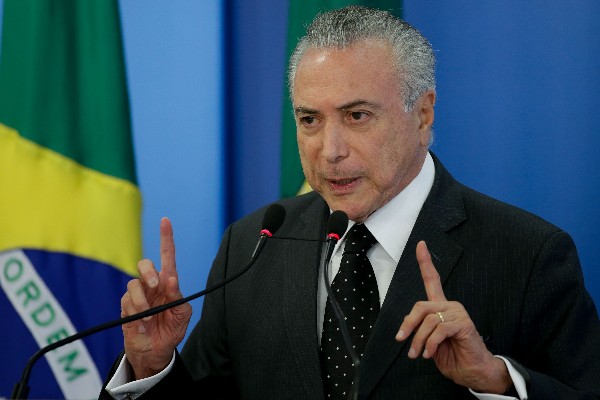 Michel Temer, habla con la prensa en el Palacio del Planalto en Brasilia. (EFE).