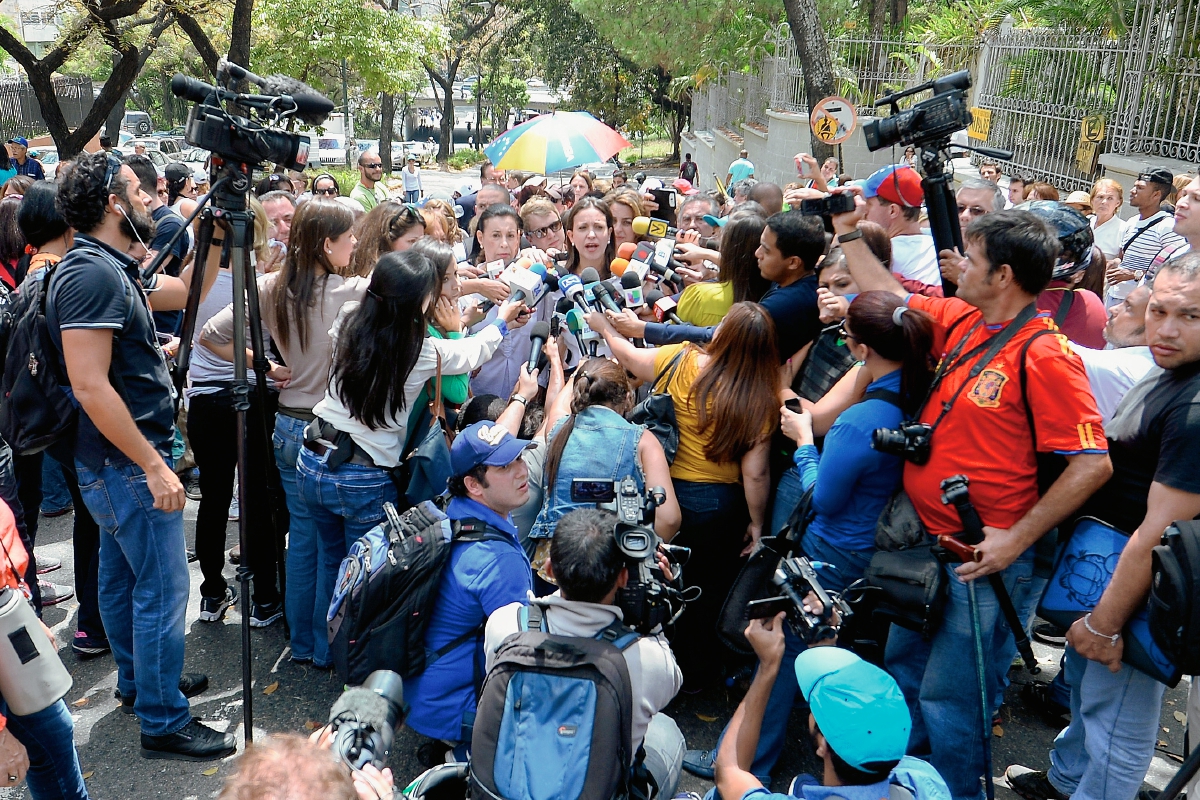 La popularidad de Nicolás Maduro ha bajado al 20 por ciento (Foto Prensa Libre: AFP).