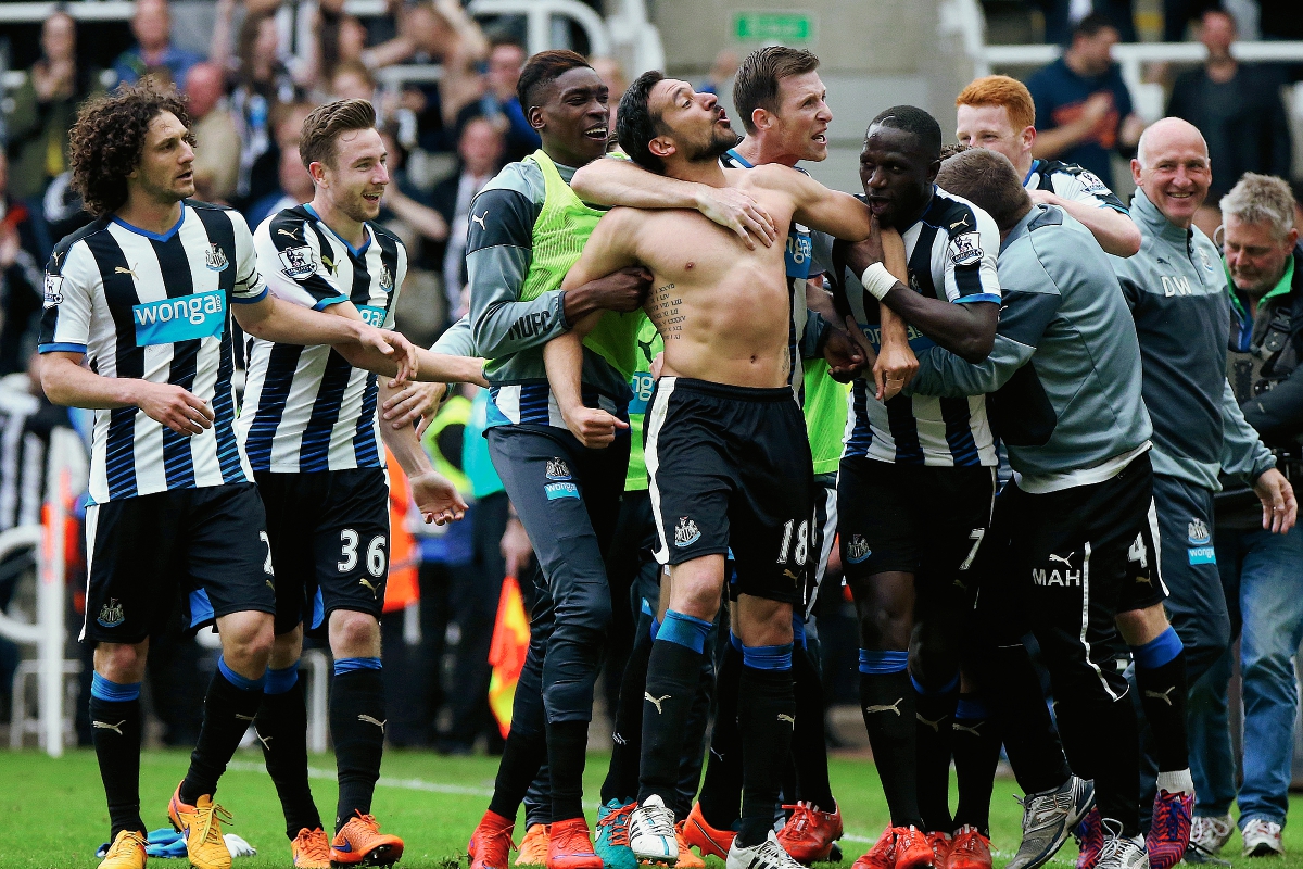 Jonás Gutiérrez venció su batalla más grande hace unos meses y hoy fue clave en el triunfo del Newcastle. (Foto Prensa Libre: AP)