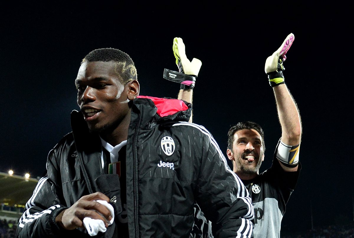 El capitán del Juventus, el meta Gianluigi Buffon, aseguró que el “Scudetto” matemáticamente ganado hoy por los blanquinegros “marca una época”. (Foto Prensa Libre: AFP)