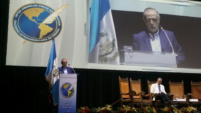 El titular de la Cicig, Iván Velásquez, participó en la reunión de medio año de la SIP, desarrollada en Antigua Guatemala y que culmina hoy. (Foto Prensa Libre: Jessica Gramajo)