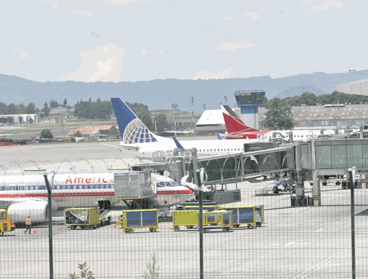 La Dirección General de Aeronáutica Civil es la siguiente institución que será desintervenida. (Foto Prensa Libre: Hemeroteca PL)