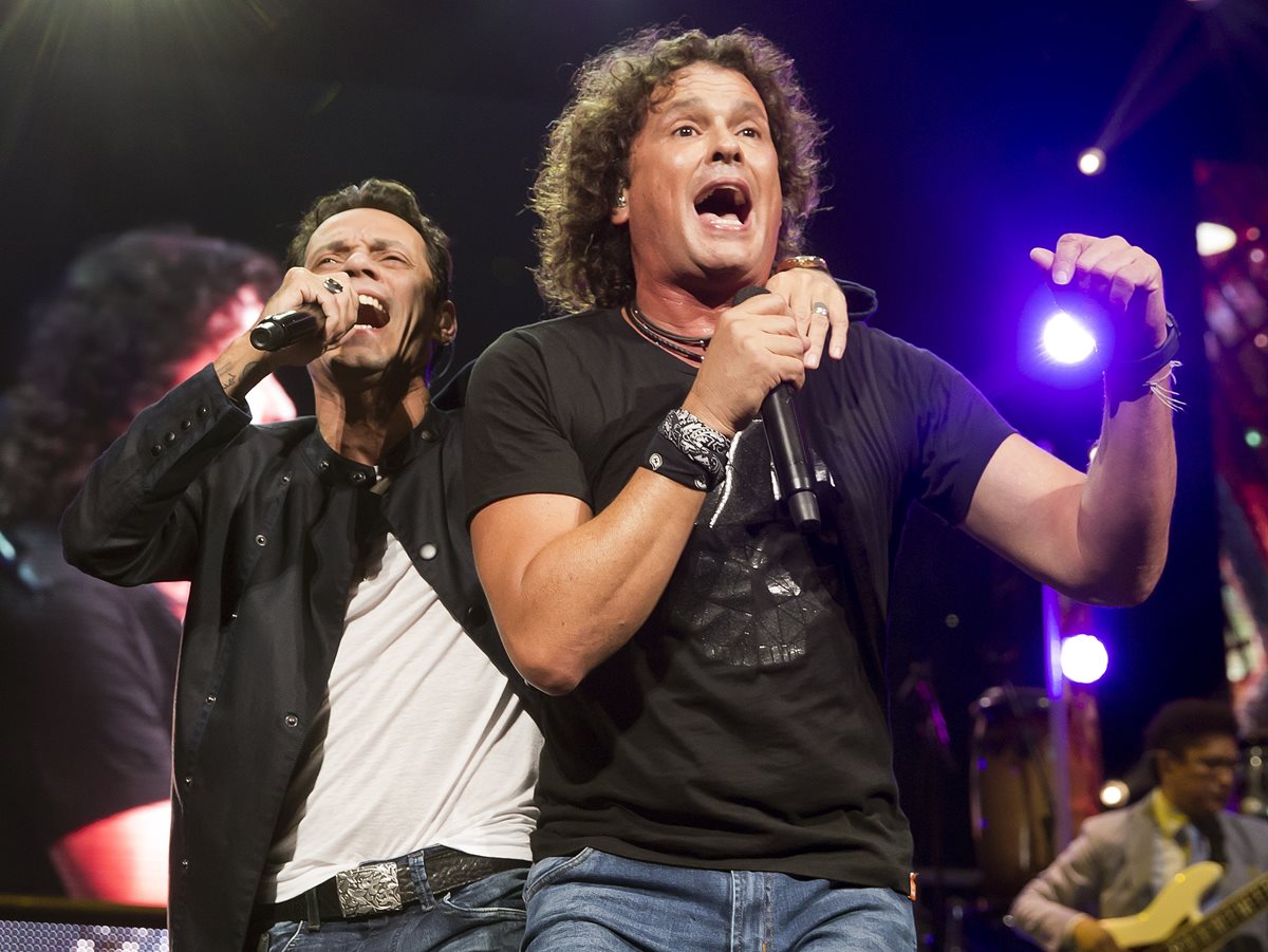 Con su tour Unido2, Carlos Vives y Marc Anthony están en el puesto ocho de la lista. (Foto Prensa Libre: AP)